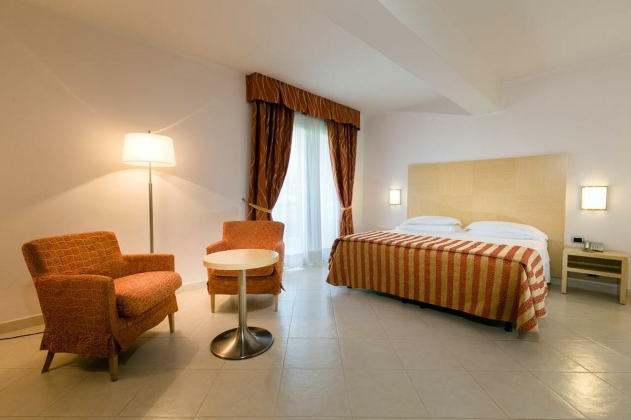 Hotel Continental Wellness & Spa Sirmione Exterior foto